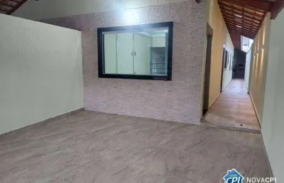 Casa geminada com 2 quartos no maracanã em praia grande/sp