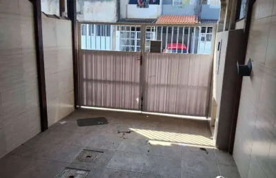 Sobrado com 2 quartos tude bastos na praia grande/sp