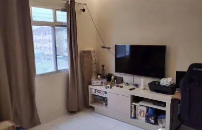 Apartamento na guilhermina a 100m da praia com 1 quarto