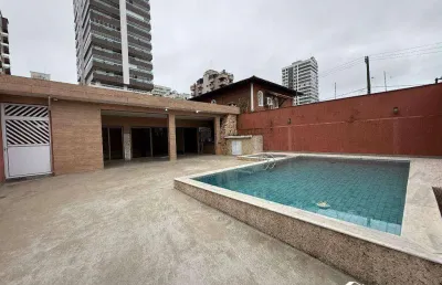 Casa de alto padrão à venda com 3 dormitórios, suítes, piscina e espaço gourmet