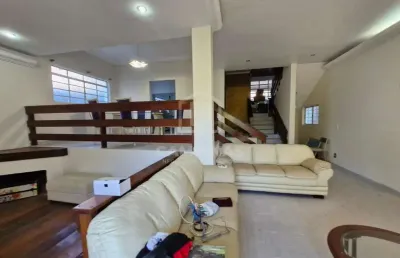 Casa com 4 quartos à venda no parque são quirino, campinas , 226 m2 por r$ 800.000