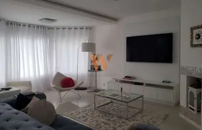 Linda casa com 273 m² para  aluguel anual em jurerê internacional