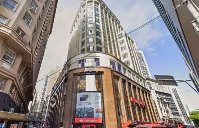 Sala comercial para alugar na Rua Uruguai, Centro Histórico, Porto Alegre
