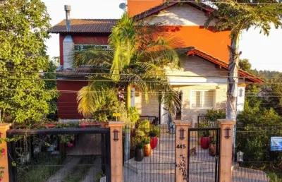 Casa com 3 quartos à venda na Rua Dona Lida Monteiro, Teresópolis, Porto Alegre