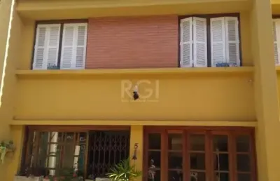 Casa em condomínio fechado com 3 quartos à venda na Rua General Gomes Carneiro, Medianeira, Porto Alegre