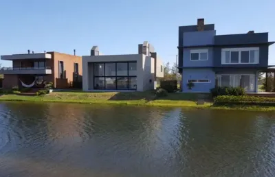 Casa em condomínio fechado com 4 quartos à venda na Avenida Paraguassu, Centro, Xangri-Lá