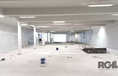 Prédio para alugar na Rua Vinte e Quatro de Outubro, Moinhos de Vento, Porto Alegre