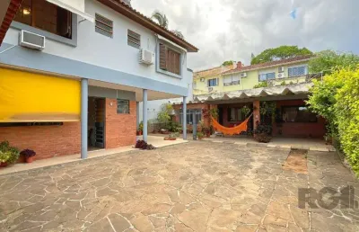 Casa com 4 quartos à venda na rua professor fernando carneiro, três figueiras, porto alegre, 210 m2 por r$ 1.500.000