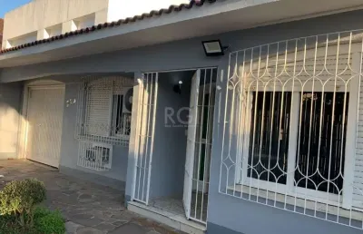 Casa com 3 quartos à venda na Rua Alfredo Silveira Dias, Nonoai, Porto Alegre