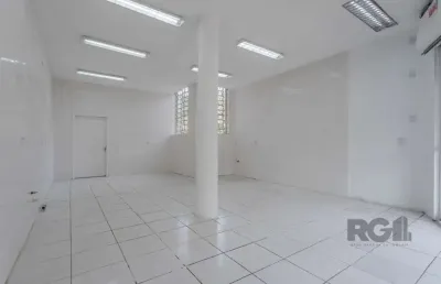 Ponto comercial para alugar na Avenida Protásio Alves, Rio Branco, Porto Alegre