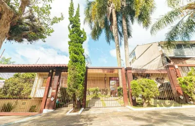 Casa com 7 quartos à venda na rua estácio de sá, chácara das pedras, porto alegre, 470 m2 por r$ 1.550.000