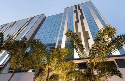 Sala comercial à venda na Avenida Inácio Vasconcelos, Boa Vista, Porto Alegre