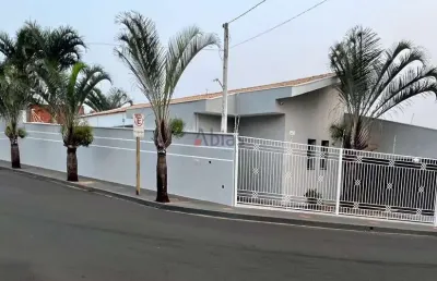 Casa com 3 quartos à venda na Rua Totó Leite, 2913, Jardim Brasil, São Carlos