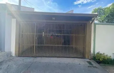 Casa à venda em parque primavera - 2 dorms, 130m² por r$320k