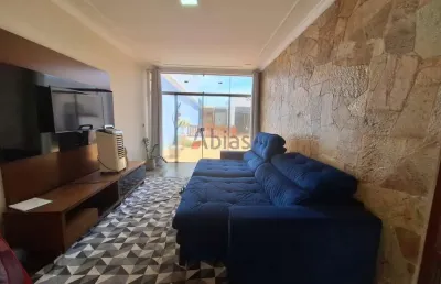 Casa com 2 quartos para alugar na Rua Francisco Monareti, 242, Jardim Nova São Carlos, São Carlos
