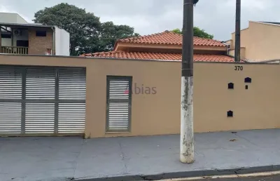 Casa à venda em samambaia - 2 suítes e 159m² por r$650 mil