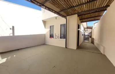 Casa com 2 quartos para alugar na Rua Borba Gato, 368, Jardim Centenário, São Carlos