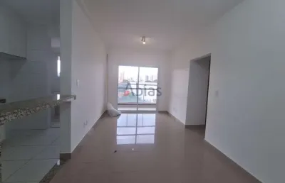 Apartamento com 3 quartos para alugar na Rua Cap. Adão Pereira De Souza Cabral, 770, Centro, São Carlos