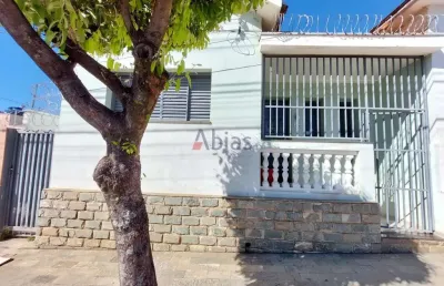 Casa com 3 quartos para alugar na Rua Antônio de Almeida Leite, 340, Vila Prado, São Carlos