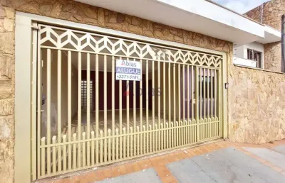 Casa com 3 quartos para alugar na Rua José Calijuri, 214, Jardim Hikare, São Carlos