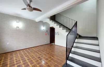 Casa com 4 quartos para alugar na Rua Tiradentes, 150, Jardim Macarengo, São Carlos