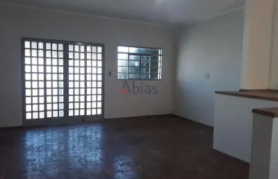 Casa com 3 quartos para alugar na Alameda das Hortências, 297, Cidade Jardim, São Carlos