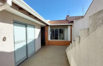 Casa com 3 quartos para alugar na Rua Francisco Schiavone, 1189, Jardim Beatriz, São Carlos