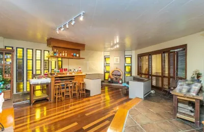 Casa com 4 quartos à venda na rua gregório da fonseca, 400, nonoai, porto alegre por r$ 650.000