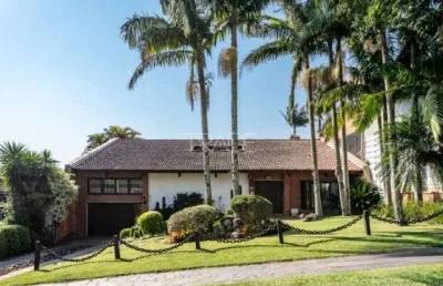 Casa com 4 quartos à venda na rua coroados, 1195, vila assunção, porto alegre por r$ 1.990.000