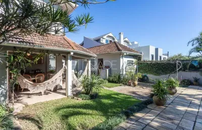 Casa com 4 quartos à venda na rua vicente failace, 410, tristeza, porto alegre por r$ 1.590.000