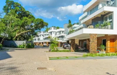 Casa em condomínio fechado com 3 quartos à venda na avenida coronel marcos, 1239, pedra redonda, porto alegre por r$ 2.790.000