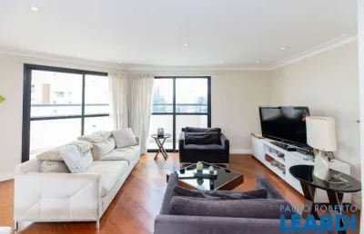 Apartamento com 5 quartos à venda na Chácara Santo Antônio, São Paulo 