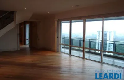 Apartamento com 4 quartos para alugar no Alto da Boa Vista, São Paulo 