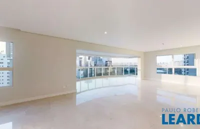 Apartamento com 2 quartos para alugar em Moema, São Paulo 