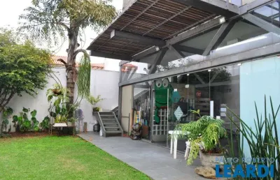 Casa com 4 quartos à venda na Vila Madalena, São Paulo 