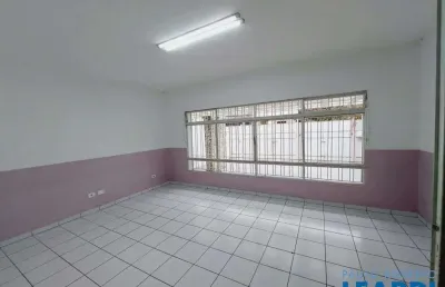 Casa com 8 quartos para alugar na Chácara Santo Antônio, São Paulo 