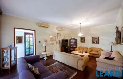 Casa com 6 quartos à venda na Vila Madalena, São Paulo 