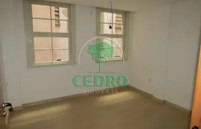 Sala comercial à venda na rua dos andradas, 1646, centro histórico, porto alegre por r$ 120.000