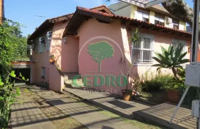 Casa com 3 quartos à venda na rua delfino riet, 410, santo antônio, porto alegre por r$ 741.000