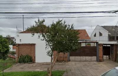 Casa de 118 m², com 03 dormitórios (sendo um deles uma suíte), para venda