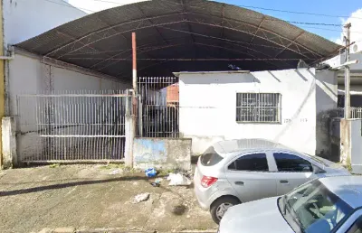Terreno comercial de 360 m², com construção, para aluguel