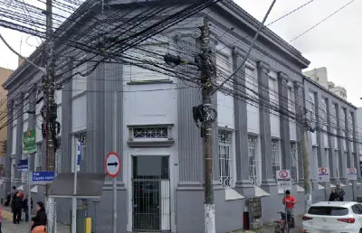 Prédio comercial de 805 m², com várias salas, para venda