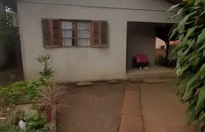 Casa de 130 m², com 03 dormitórios (sendo um deles uma suíte), para venda