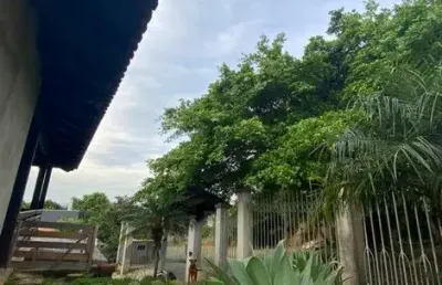 Casa ampla, de 307,78 m², com 02 dormitórios (sendo um deles uma suíte), para venda