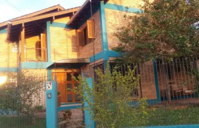 Casa de 180 m², com 04 dormitórios (sendo um deles uma suíte), para venda
