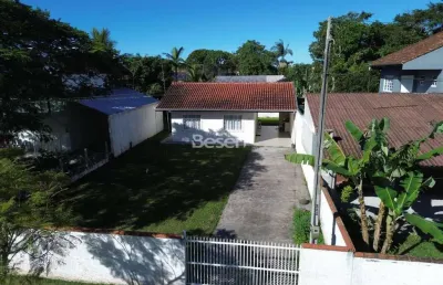 Casa em alvenaria medindo 73,37m² cada, 600 metros do mar.