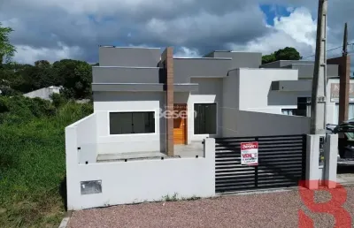Casa com excelente localização por r$ 340.000,00 (02 dormitorios, banheiro social, sala e cozinha, vaga de garagem)