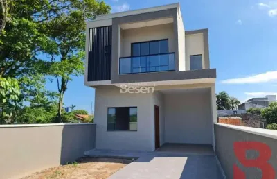 Sobrado com piscina proximo ao mar, com valor promocional!
