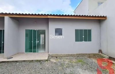 Casa com excelente localização por r$ 249.000,00 (02 dormitorios, banheiro social, sala e cozinha, vaga de garagem)