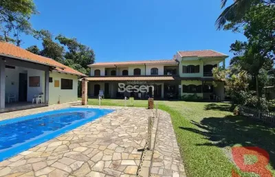 Área de 768m2 - quadra do mar - balneário princesa do mar - com 04 sobrados